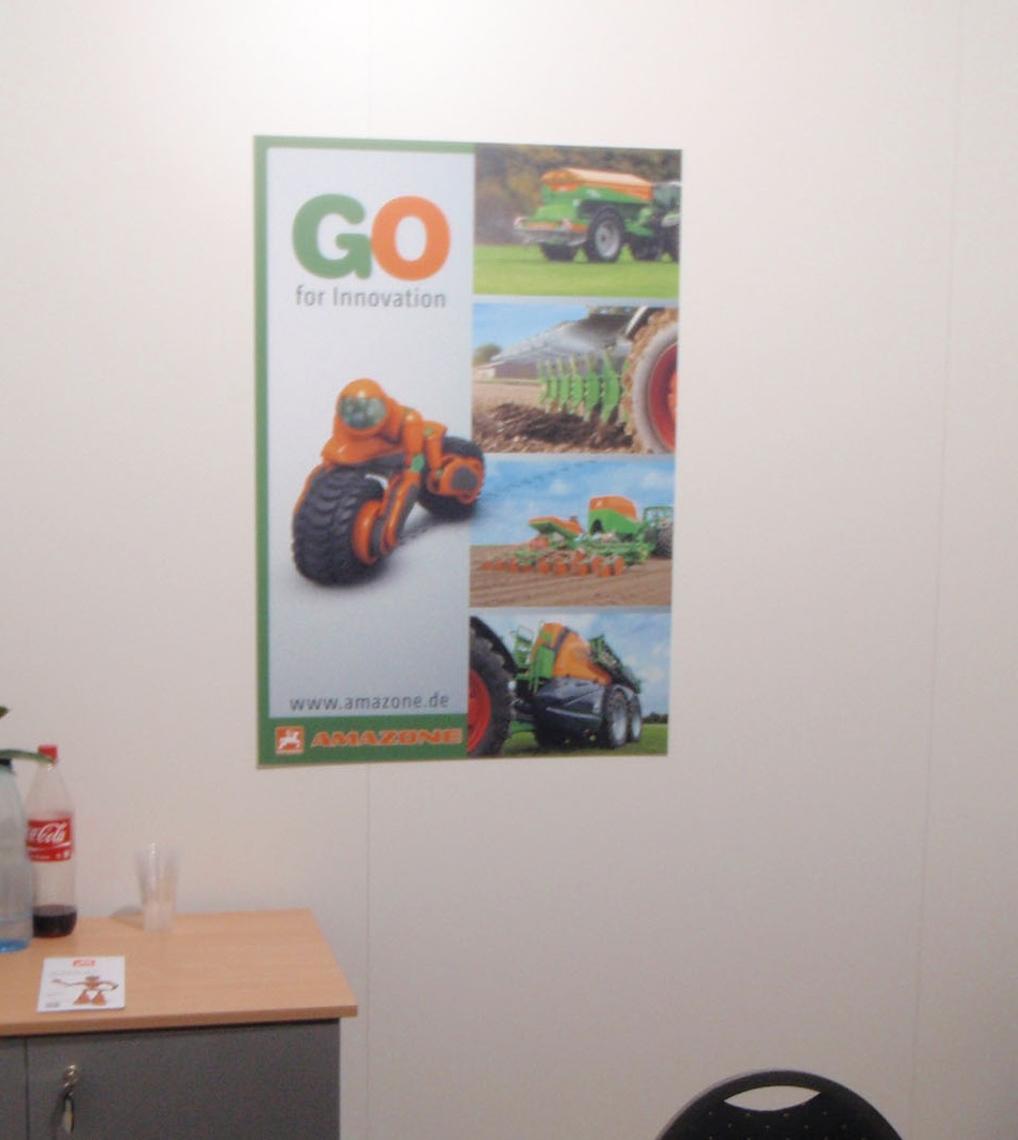Ausstellungsobjekt Poster für Messestandkabine