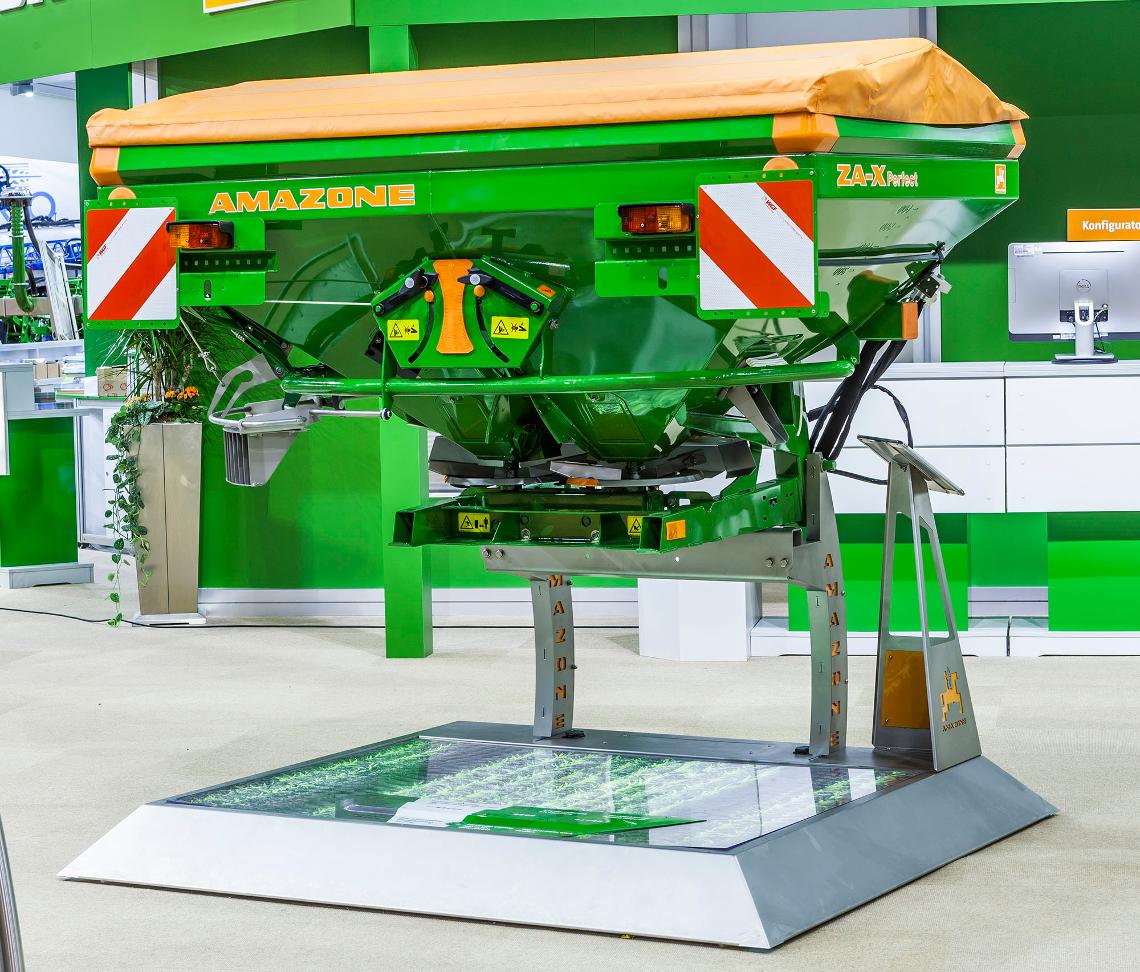 Ausstellungsobjekt Leuchtpodest für ZA-X