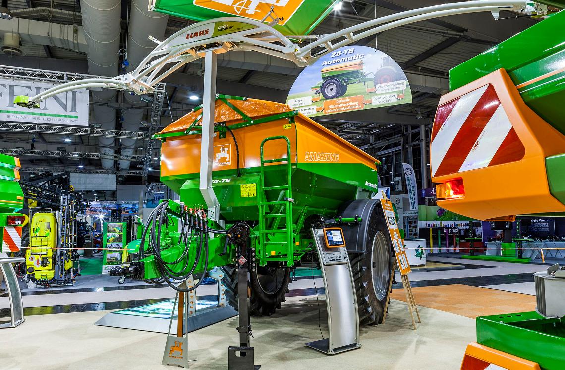 Ausstellungsobjekt Halterung an ZG-B für Claas Sensor