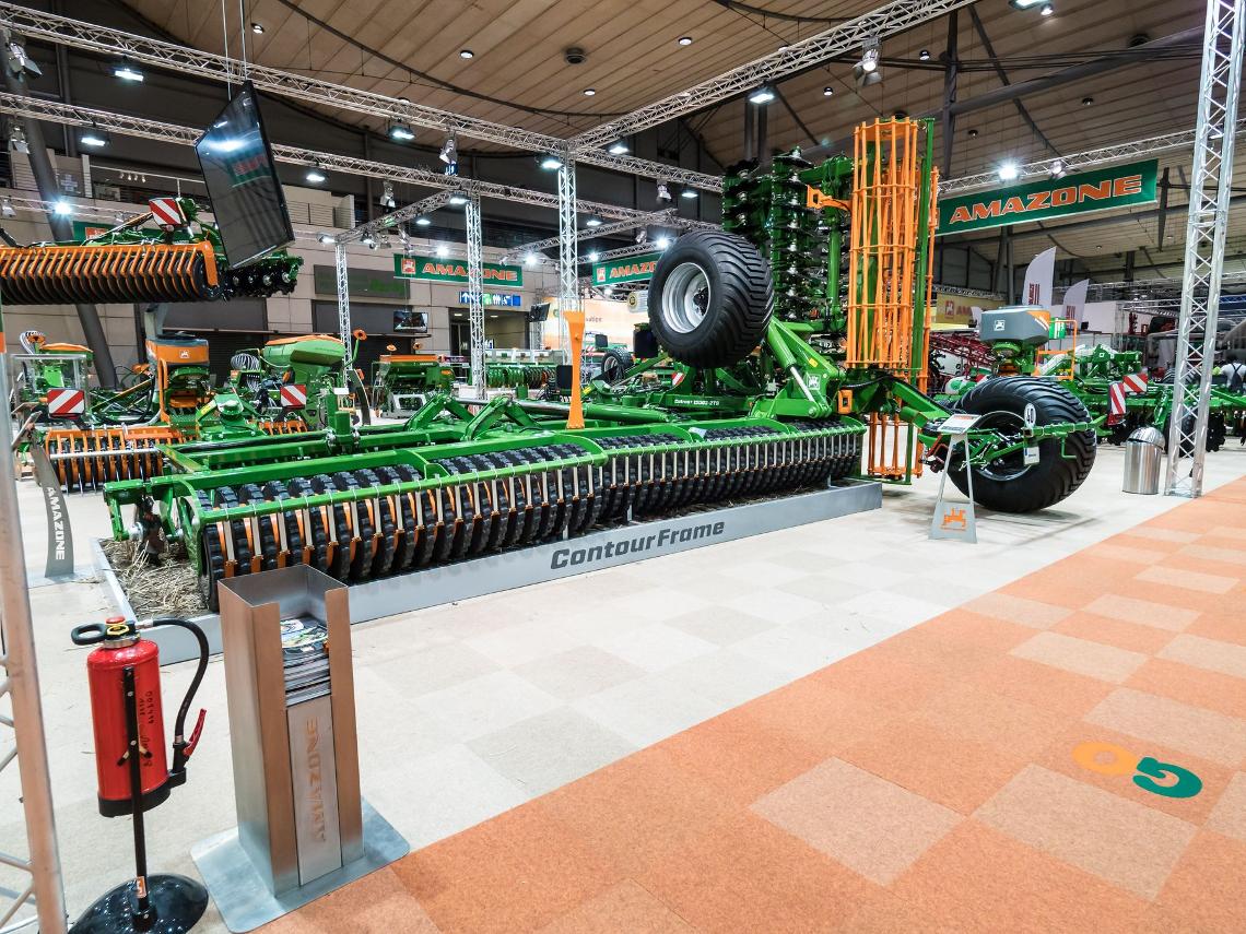 Ausstellungsobjekt Catros Erdwanne für 12 m Catros einseitig geklappt