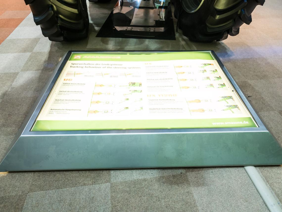 Ausstellungsobjekt Lichtpodest Deichselvarianten
