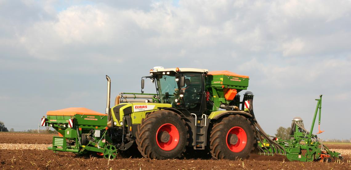 Avant Claas 7401