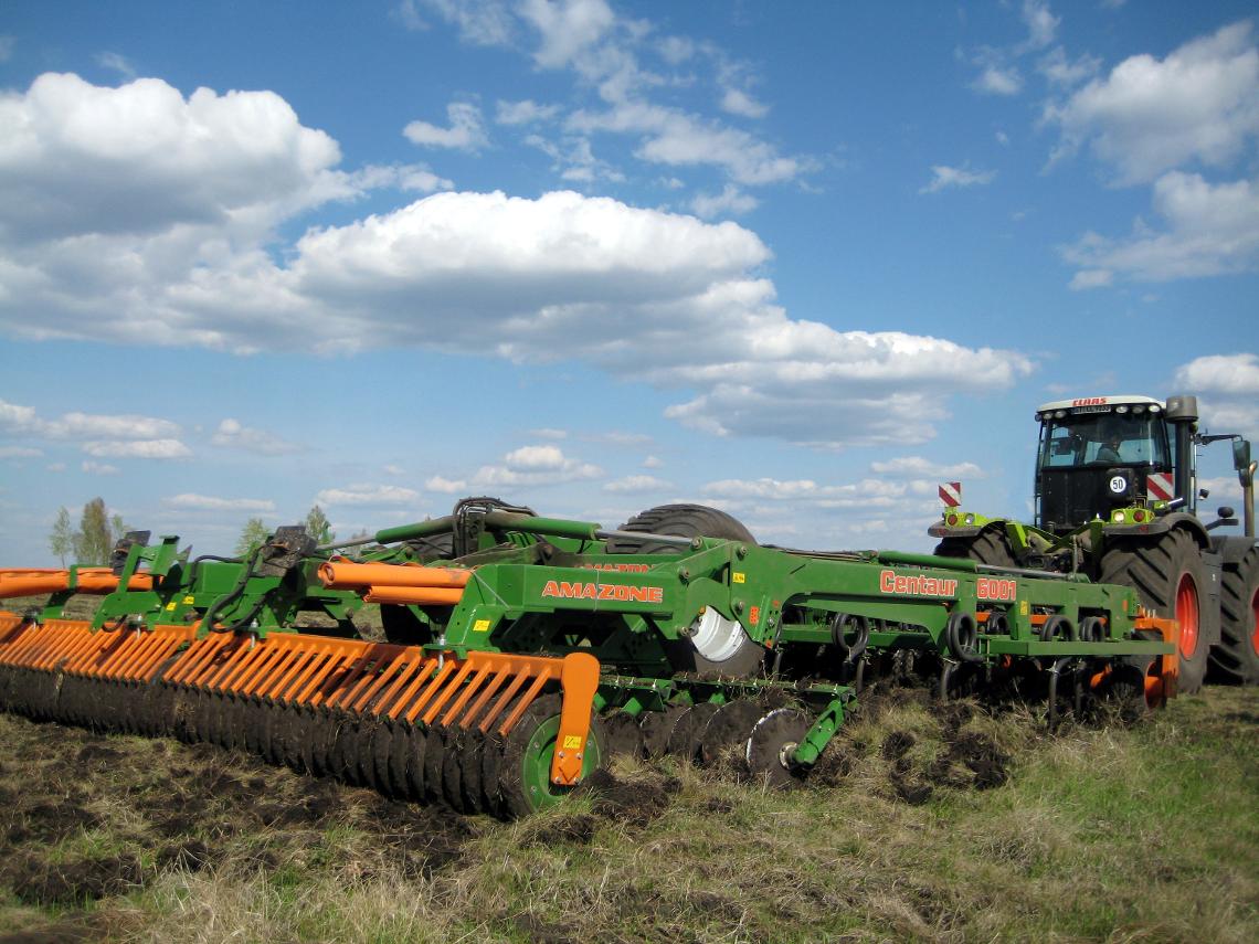 Amazone Centaur6001 Claas Xerion 2