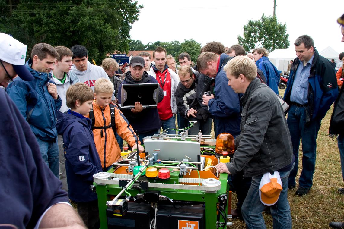 fieldrobot 20080613 151849