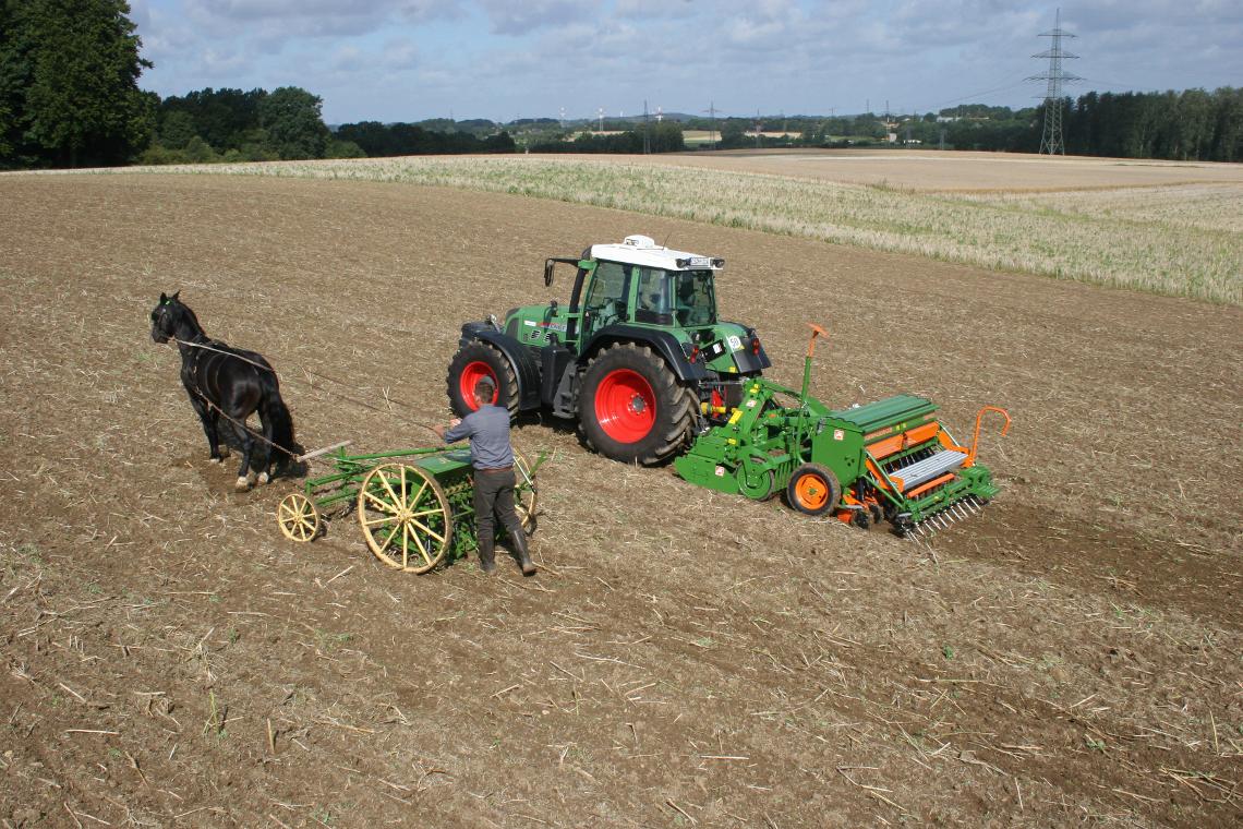Amazone Vergleich D1 D9 4342