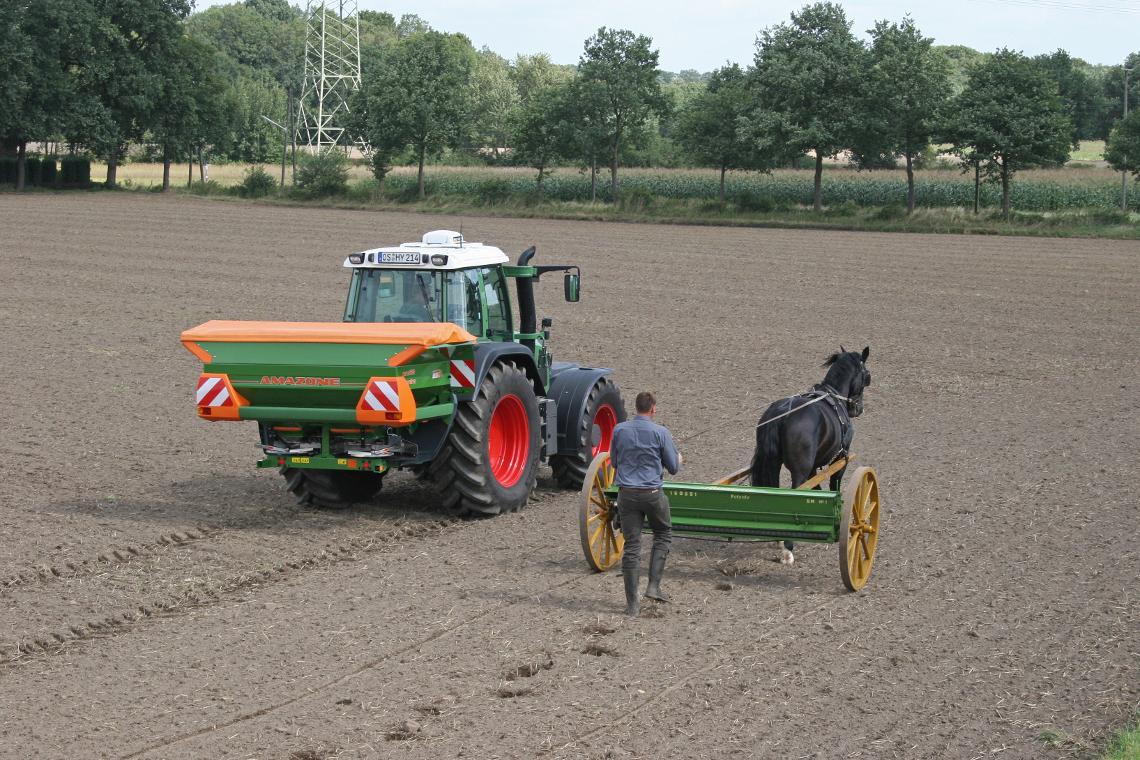 Amazone Vergleich Walzenstreuer ZA-M 4367