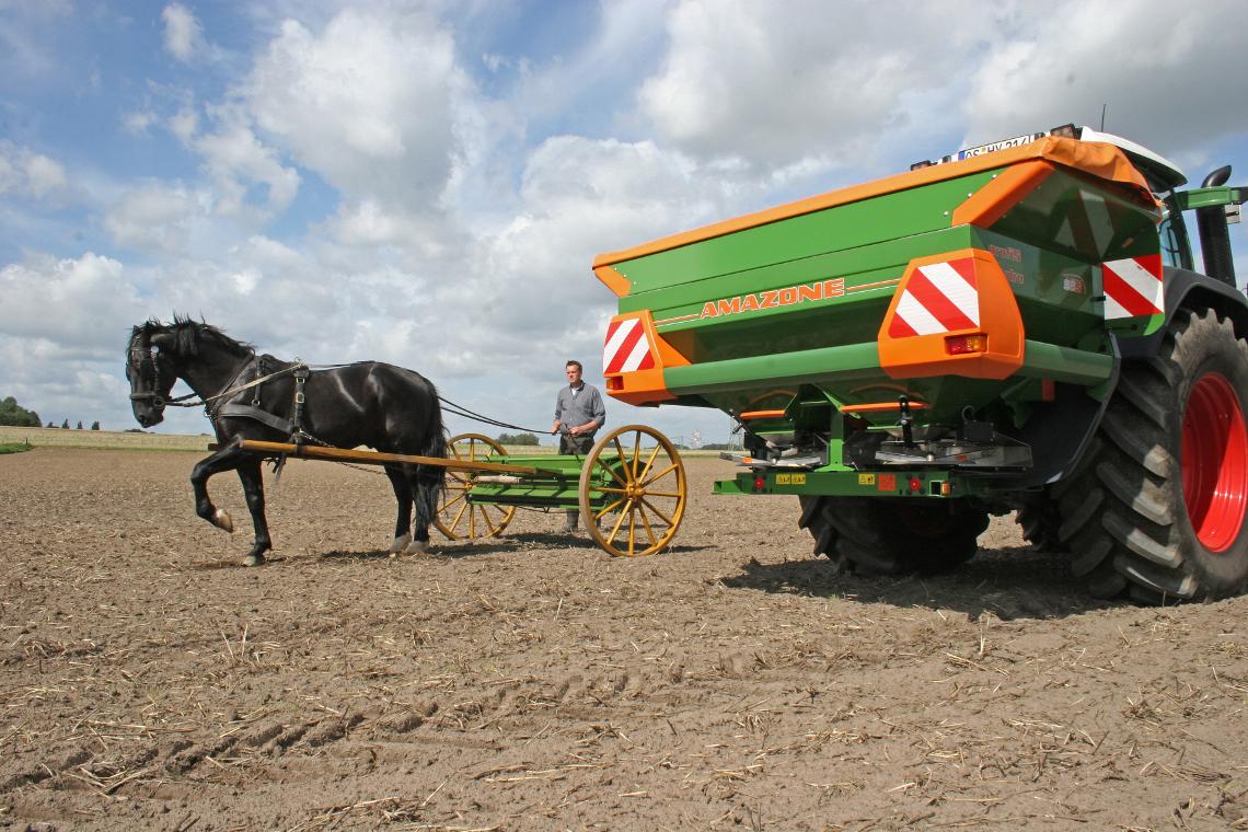 Amazone Vergleich Walzenstreuer ZA-M 4432