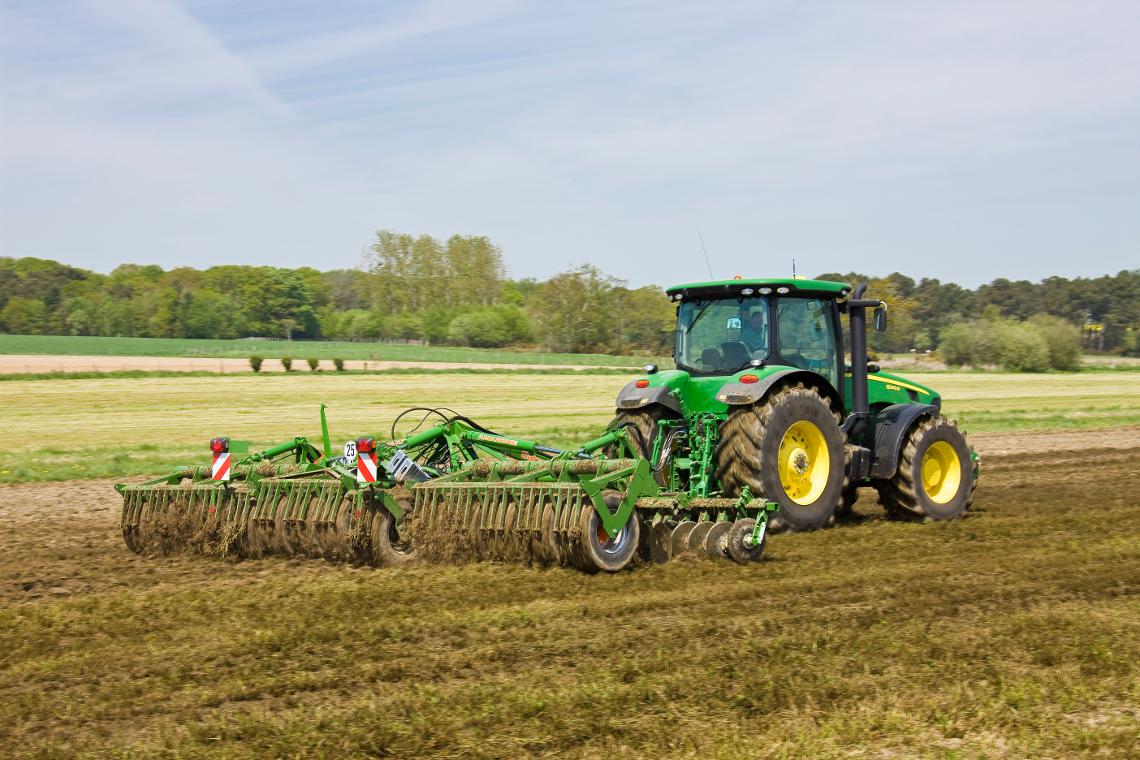 Amazone Catros JohnDeere528844