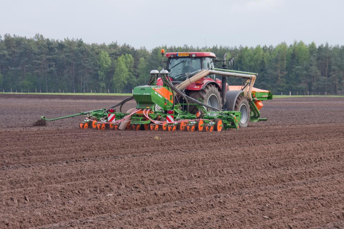 Amazone EDX6000-2 Fronttank D4 7311