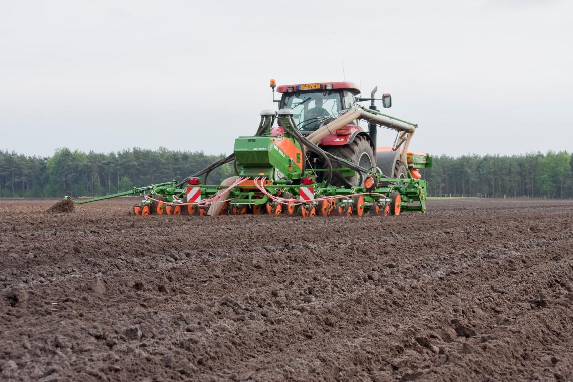 Amazone EDX6000-2 Fronttank D4 7353
