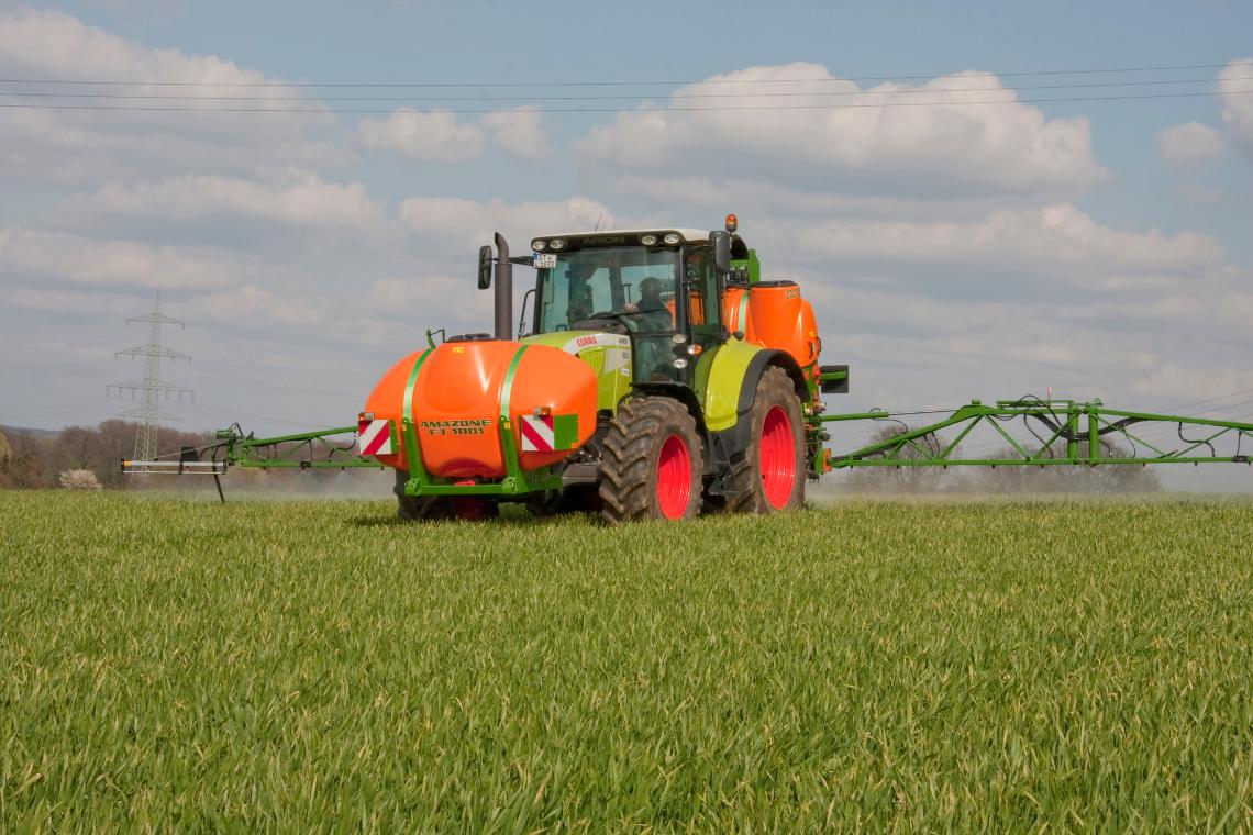 Amazone UF Fronttank D4 6701