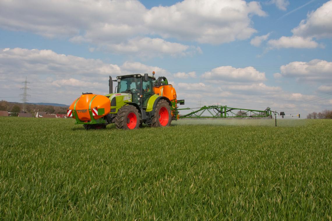 Amazone UF Fronttank D4 6705