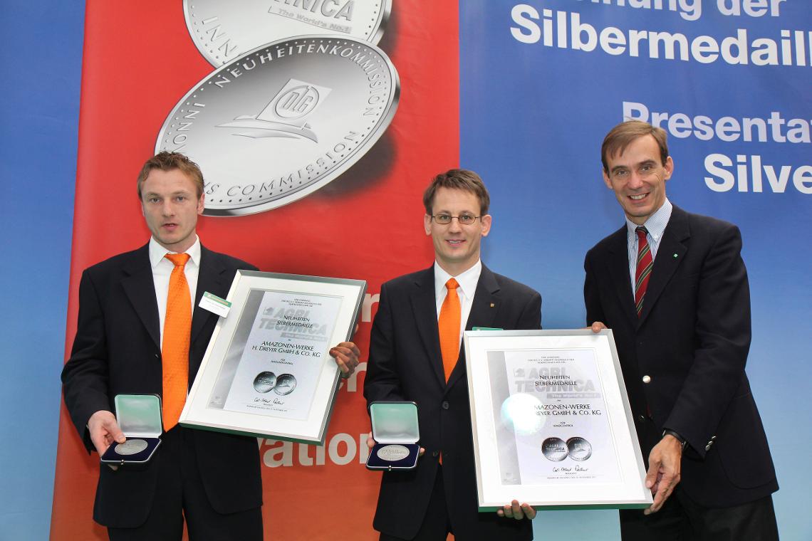 Verleihung Silbermedaille 2011 dx AT2011 014