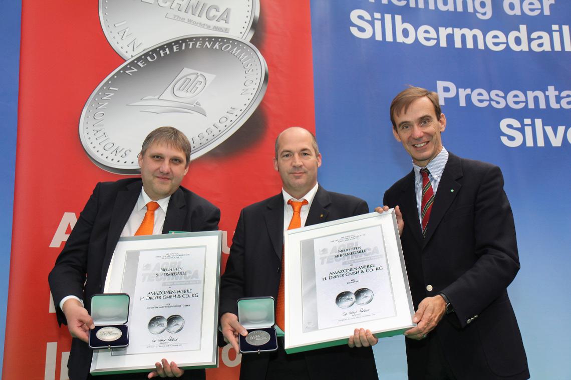 Verleihung Silbermedaille 2011 dx AT2011 018