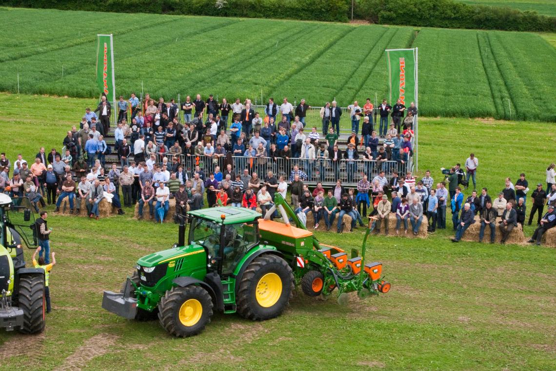 Amatechnica2012 d3 8550