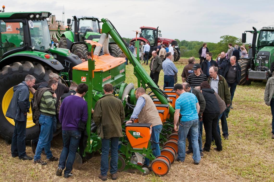 Amatechnica2012 d3 8800
