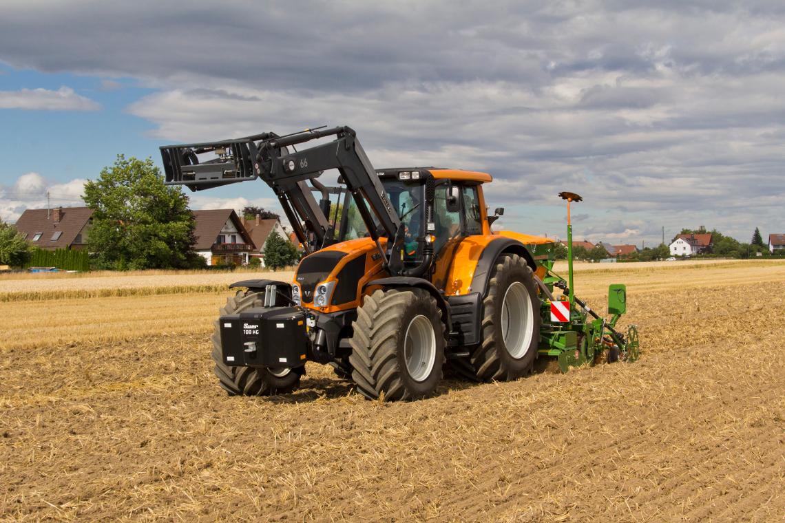 AD-P 303 Special Valtra dx jg 8750