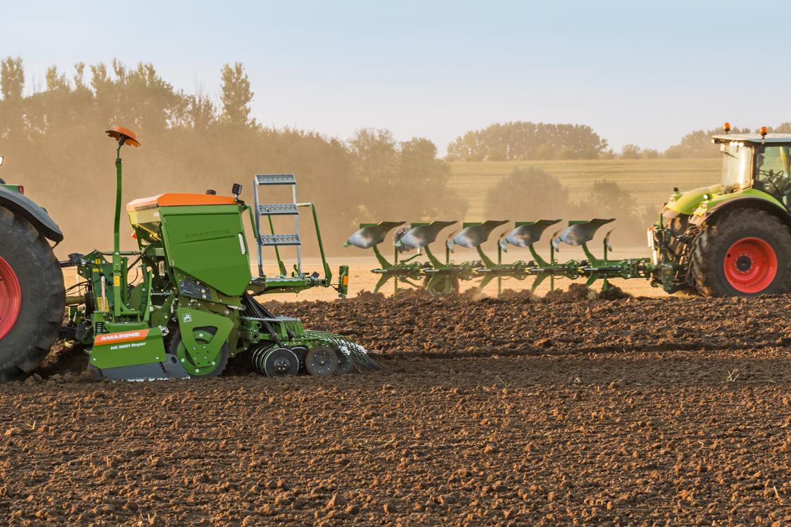 Cataya-3000-Super Fendt Cayron 200VS Claas