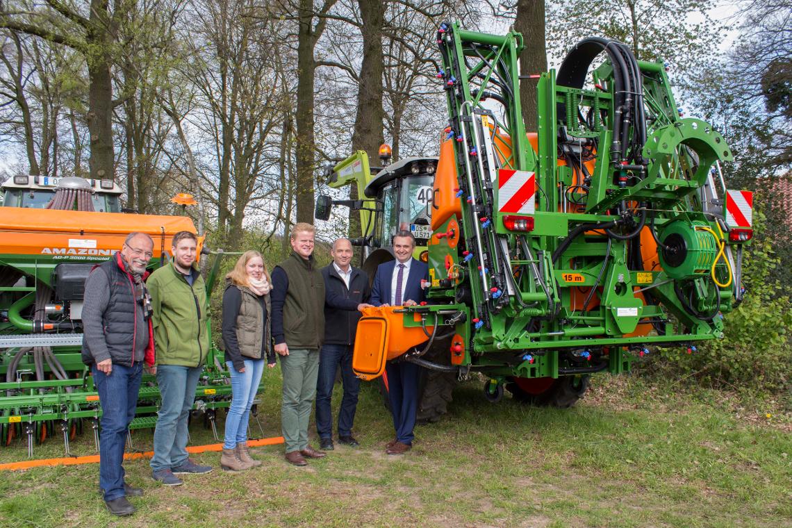 PM-2017-04-21 Modernste Landtechnik für Lehre und Forschung 3 dx HOS