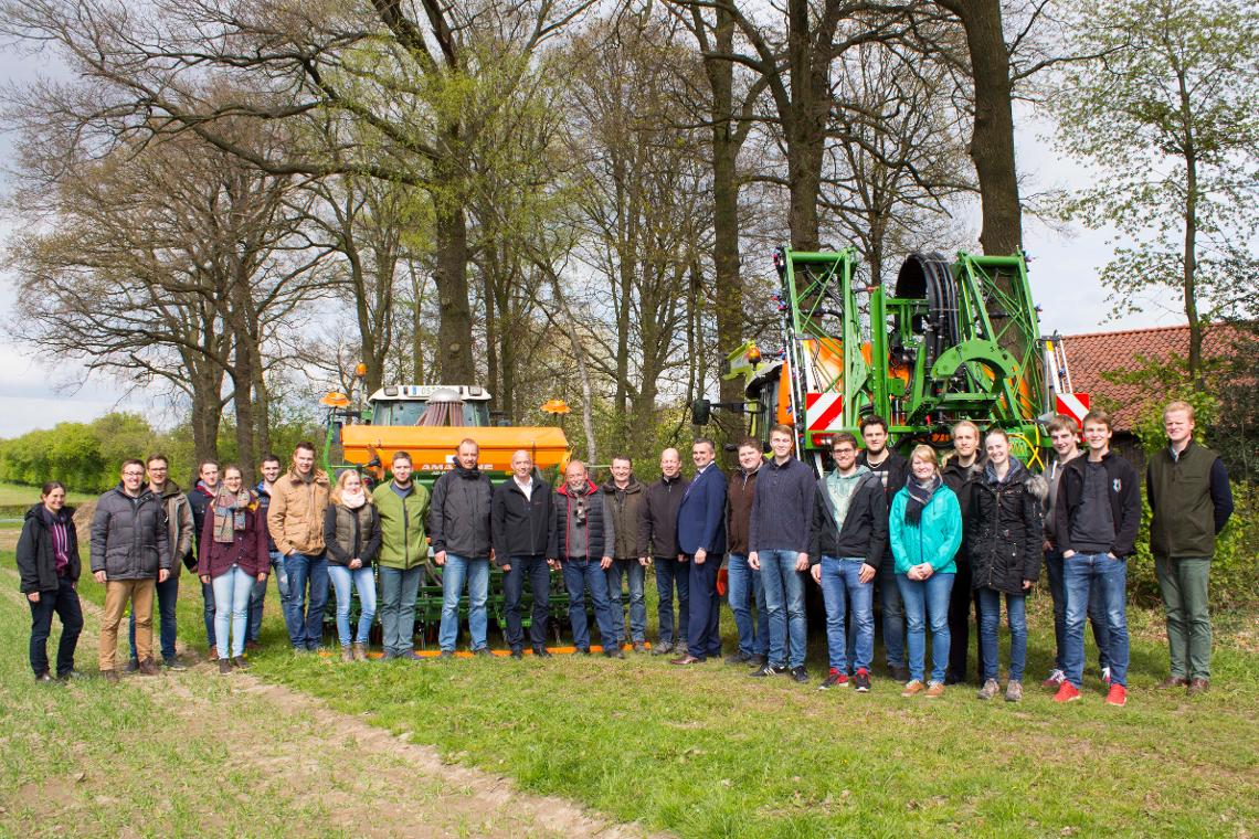 PM-2017-04-21 Modernste Landtechnik für Lehre und Forschung 4 dx HOS
