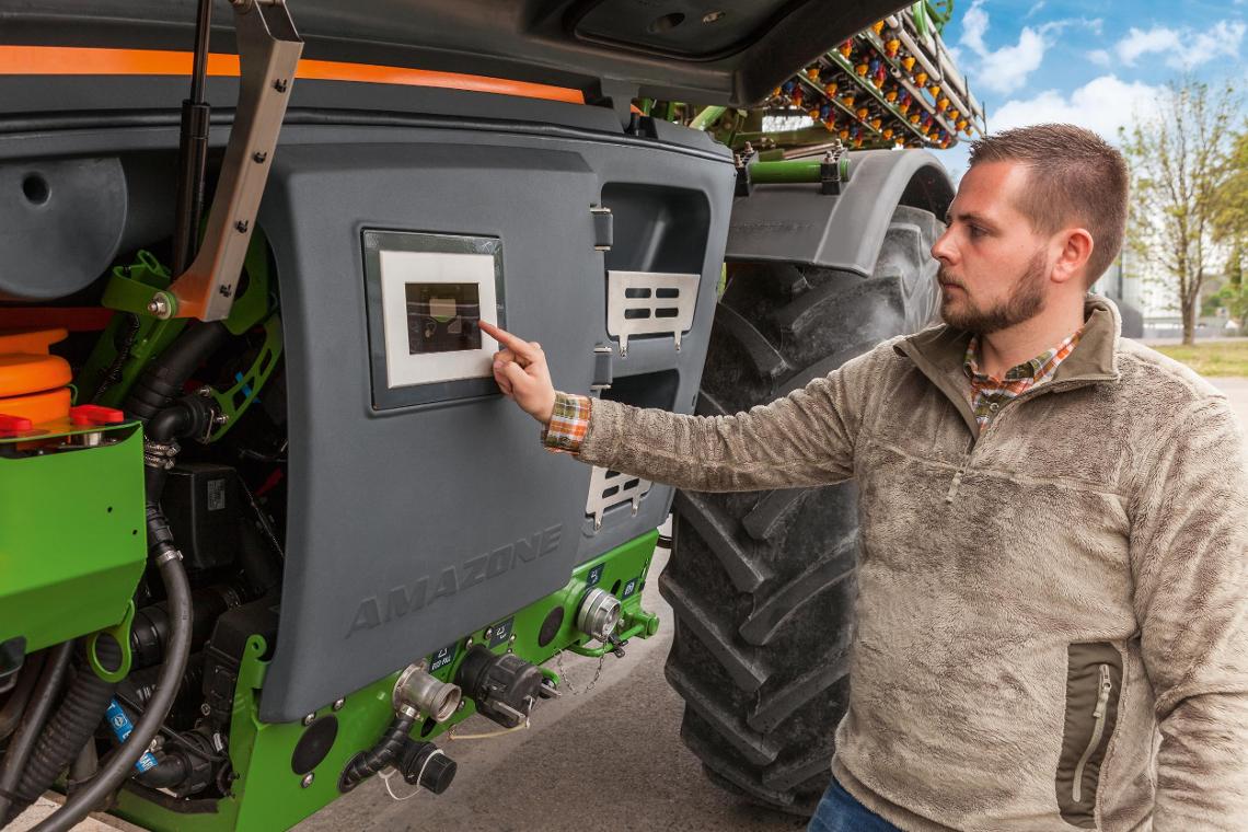 UX5201 Fendt