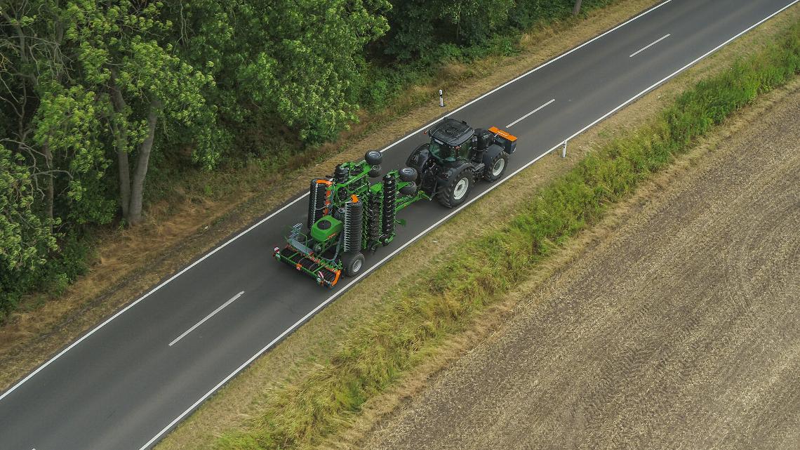 CatrosXL8003-2TX GD501 Valtra dx db DJI 0503