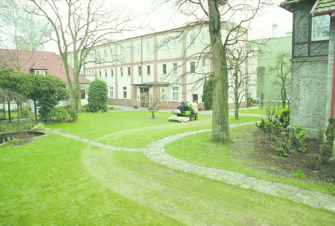 AB11
