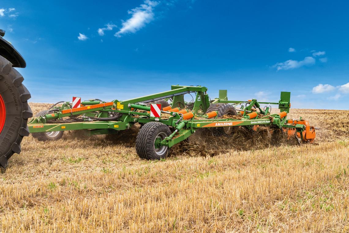 Cenius5003-2TX Claas