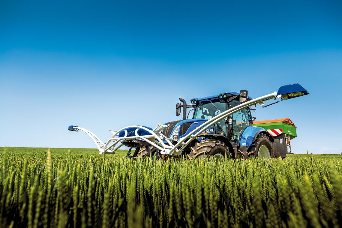 Isaria New Holland Amazone Duenger Field0052