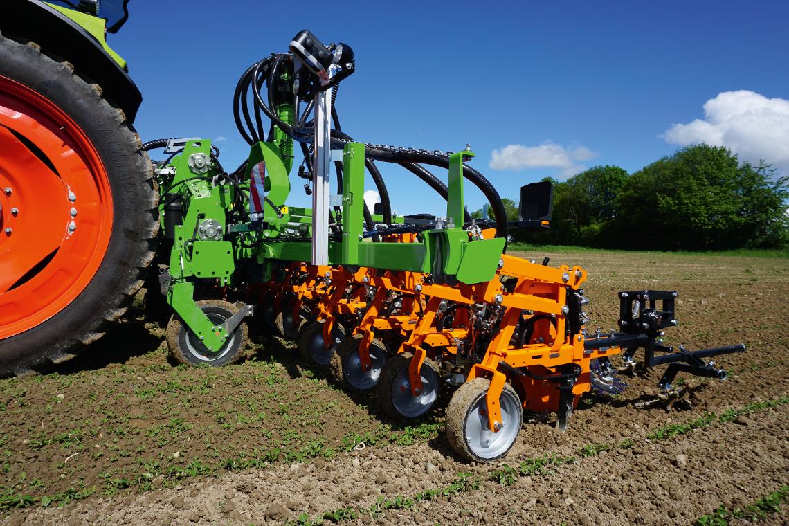 Venterra 2K KPP M VR2 Horus RowDisc Fingerhacke RowSpread Soja Claas AZ DSC01547