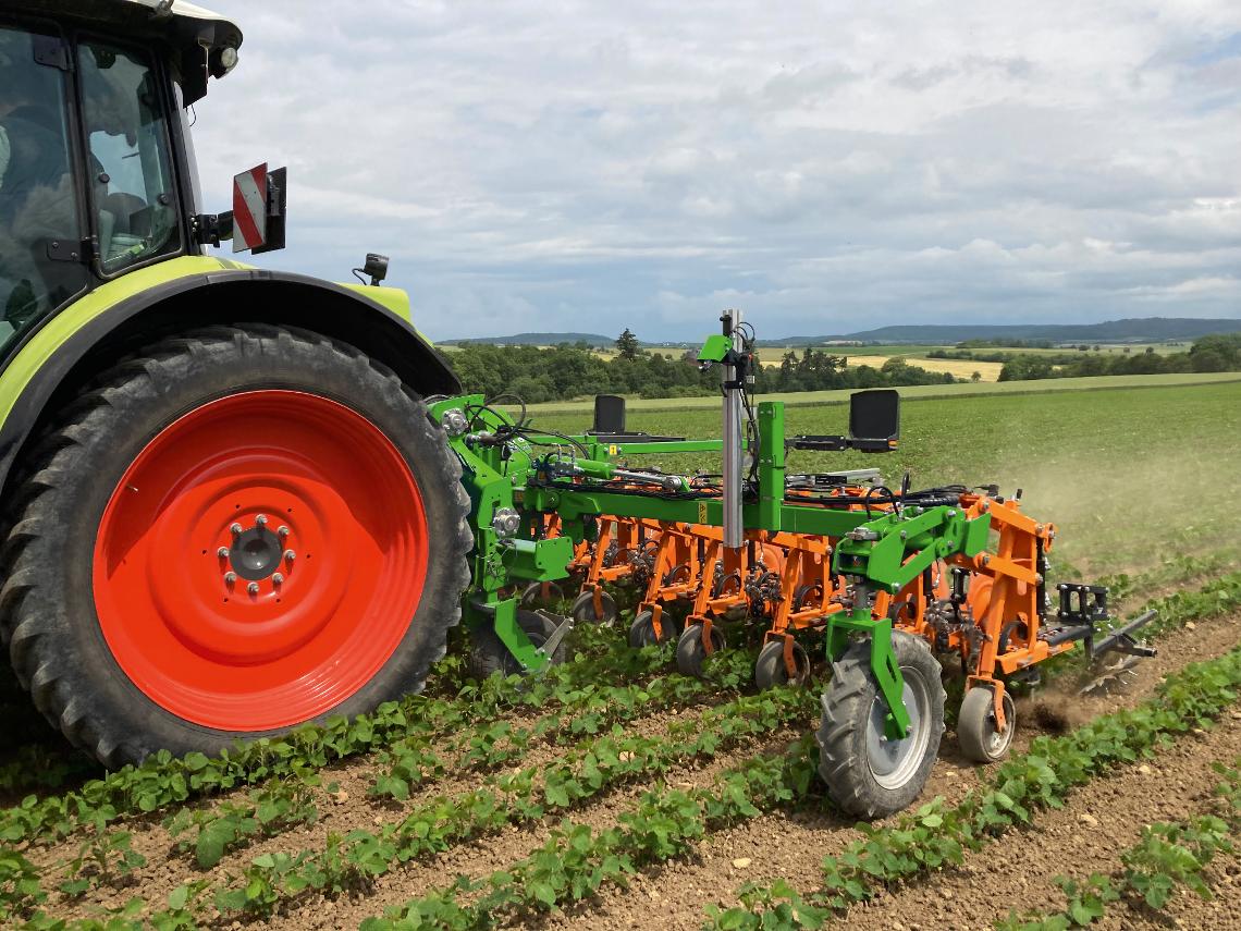 Venterra 2K VR2 SmartVision KPP L SC Fingerhacke Soja Claas AZ IMG 6296