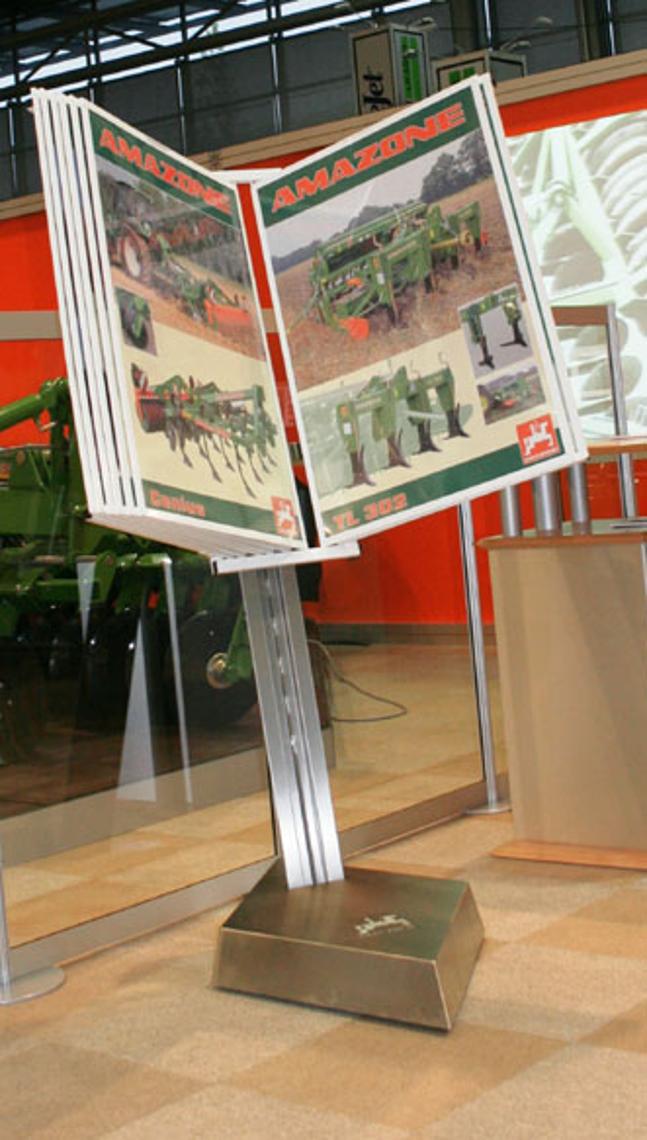 Ausstellungsobjekt Posterbuch